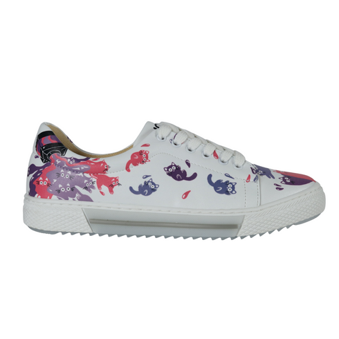 Sneakersy z kotami - koty są wszędzie