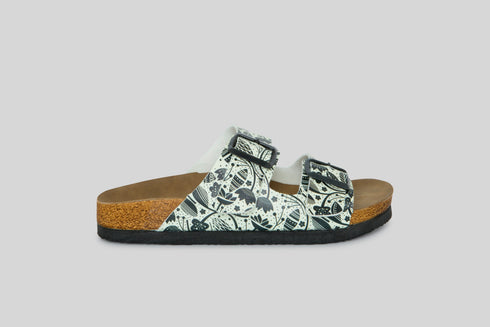 Klapki w czarne kwiaty wyprofilowane - Mumka Shoes Polska